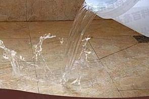 涞源县漏水维修 免砸砖防水材料该如何施工